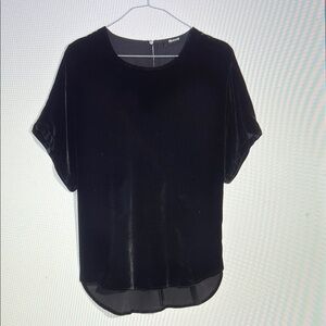 Madewell Velvet Tulip-Hem Top in Black